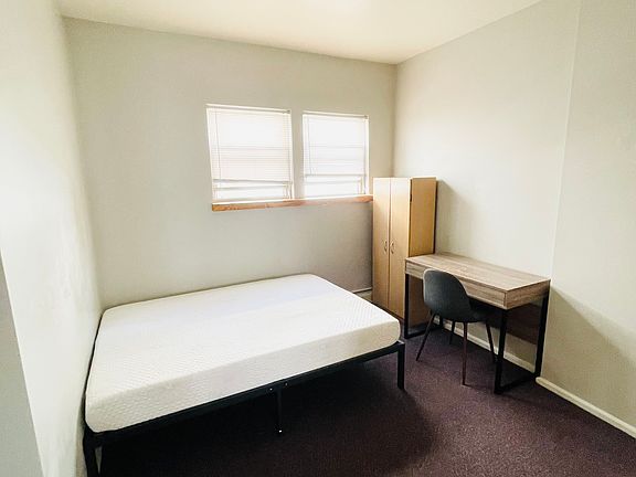 5th image of 206 Stewart Ave Unit 1