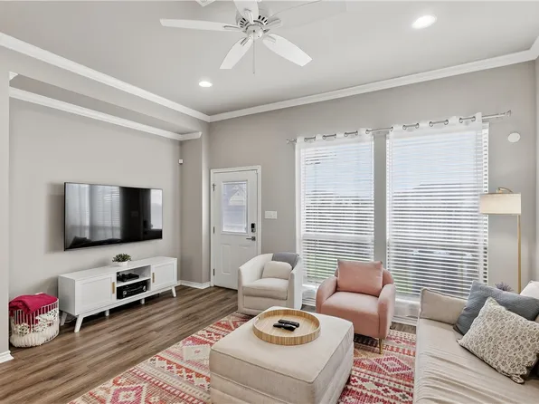 1762 Lonetree Dr, College Station, TX 77845