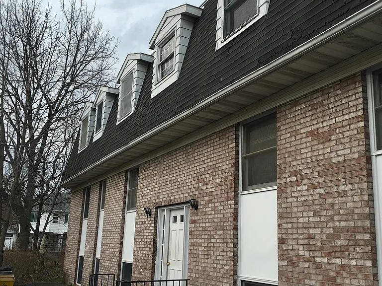 22 Floral Ave #6 — Photo 2