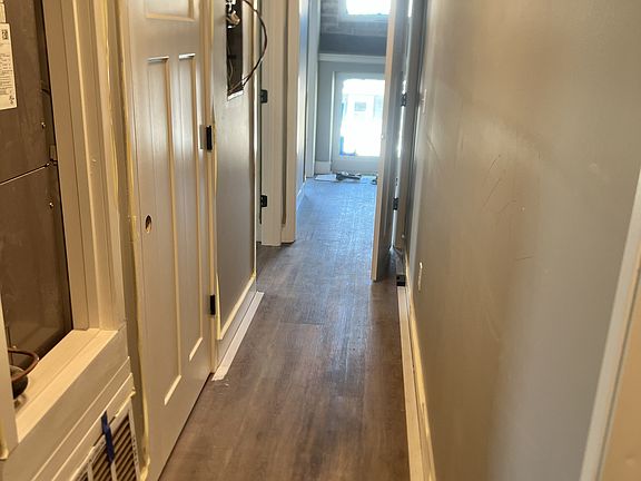 5th image of 500 E Erie St #3B