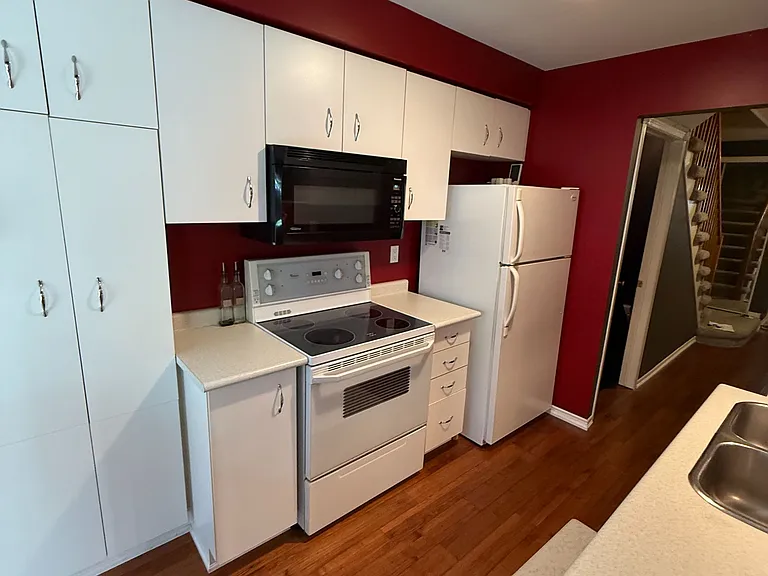 10 Bassett Blvd #115 — Photo 5