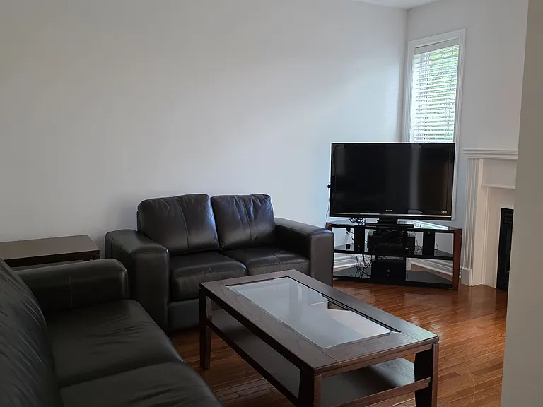 33 Aikenhead Ave — Photo 8