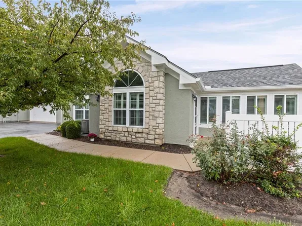 7110 Hedge Lane Ter, Shawnee, KS 66227