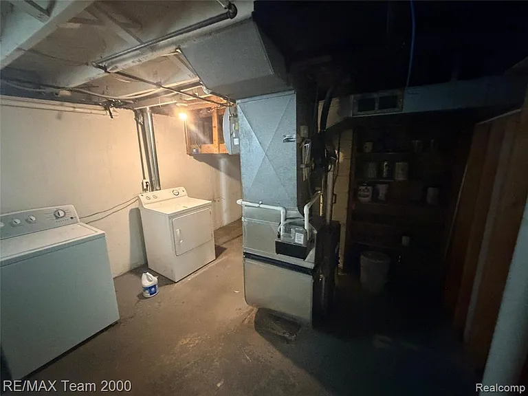 3418 Harding St — Photo 11