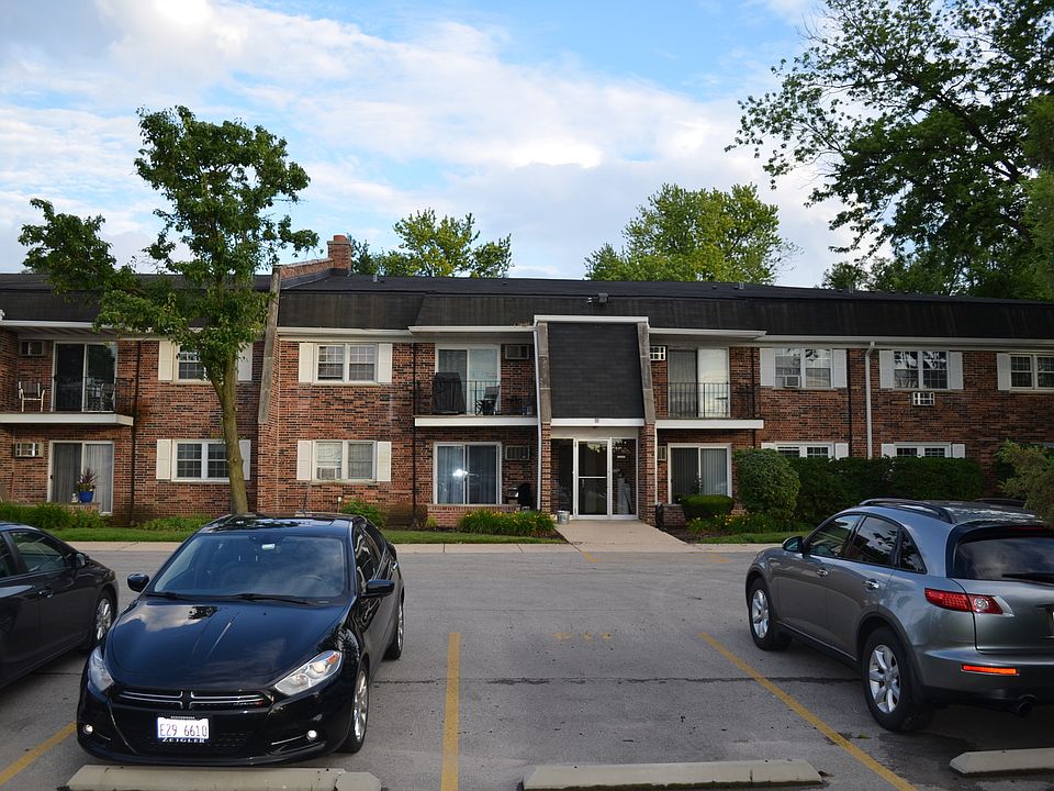 1st image of 2431 Ogden Ave APT 5
