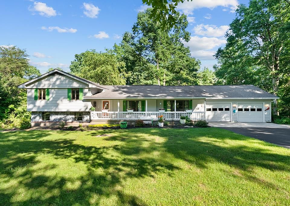 1st image of 604 Laurel Rd