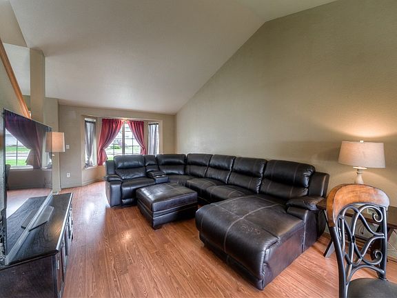 3rd image of 16105 20th Avenue Ct E