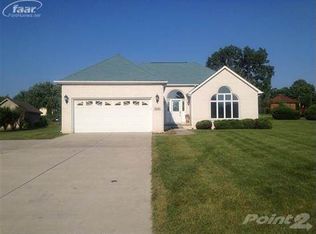 1146 Heatherwoode Rd, Flint, MI 48532
