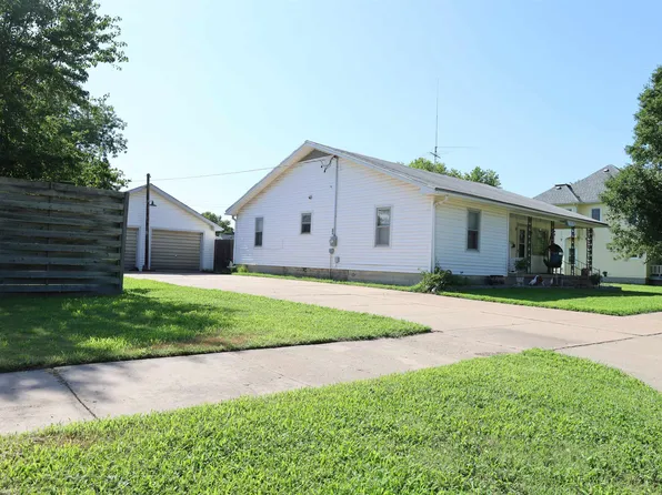 514 N B St, Wellington, KS 67152