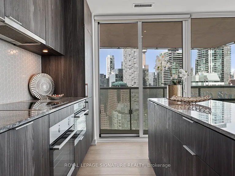 15 Queens Quay E #3305 — Photo 25
