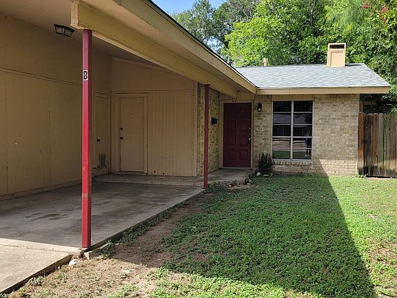 3rd image of 2903 Lovell Dr #B