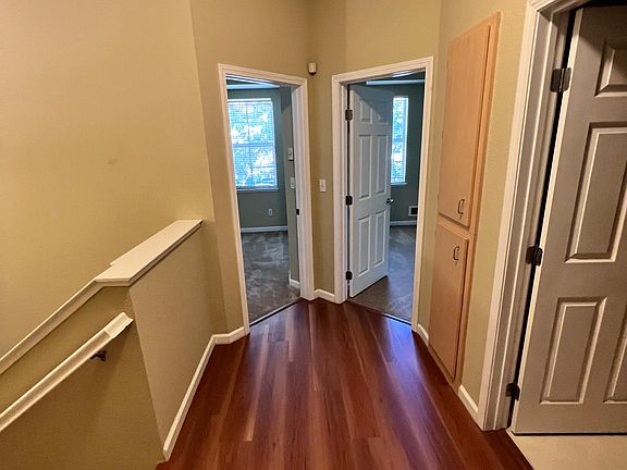 5th image of 387 Race St