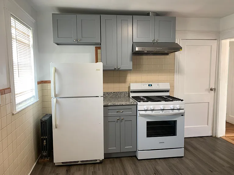 529 Pleasant St #C — Photo 5