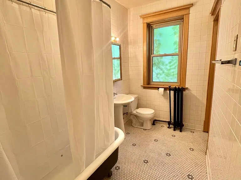 2920 N. Burling — Photo 13