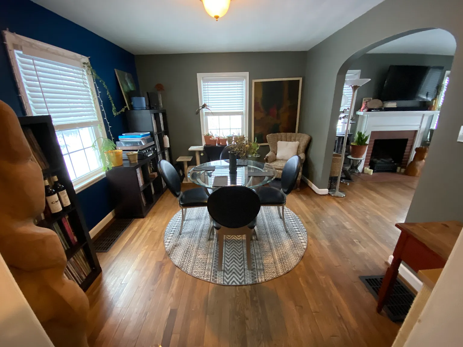 3 bed, 1300 sqft, $1,700 — Photo 3