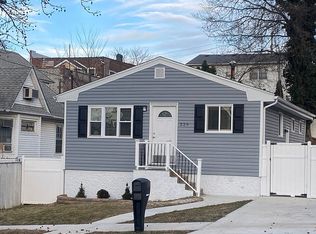 229 Graves St, Staten Island, NY 10314