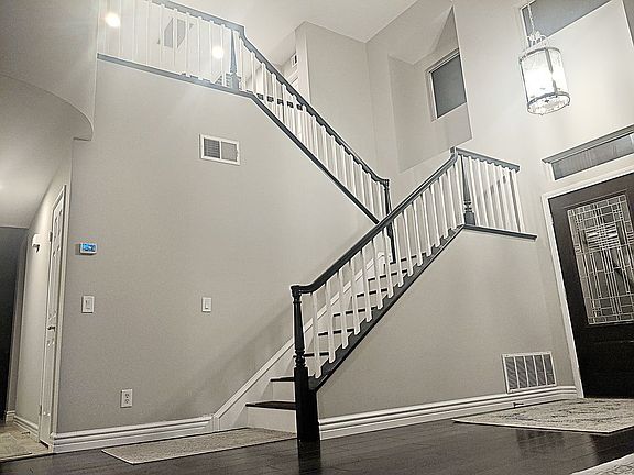 3rd image of 1568 Meadowlark Cir