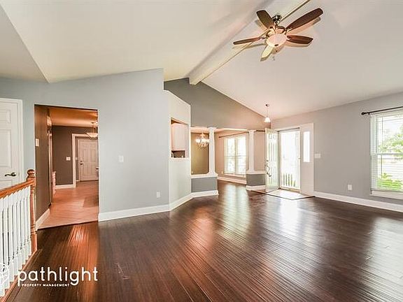 3rd image of 412 Winter Park Dr