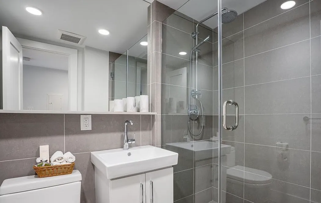3 bed, 1100 sqft, $5,000 — Photo 2
