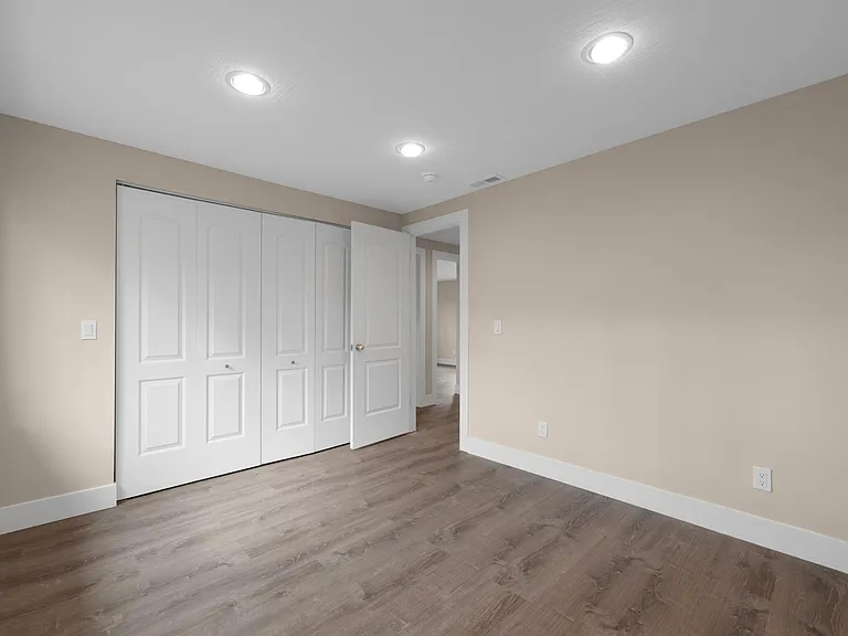 3383 Paris Blvd — Photo 24