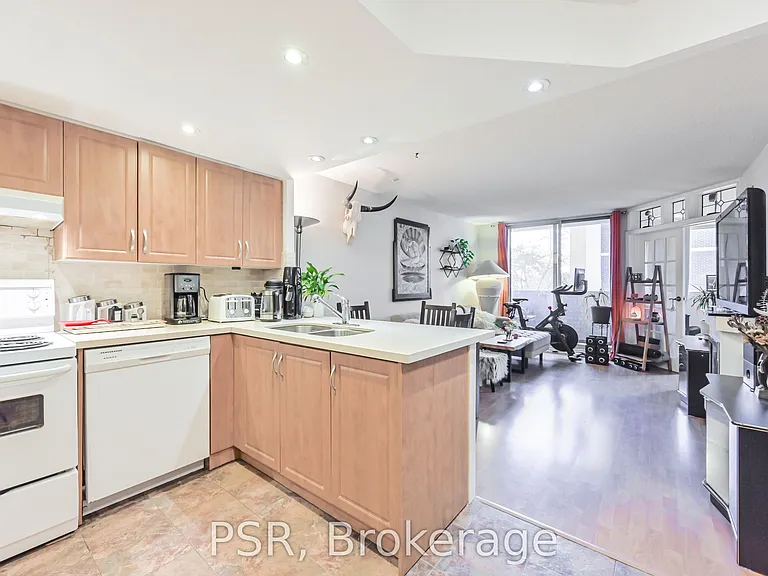 60 Homewood Ave #330 — Photo 1