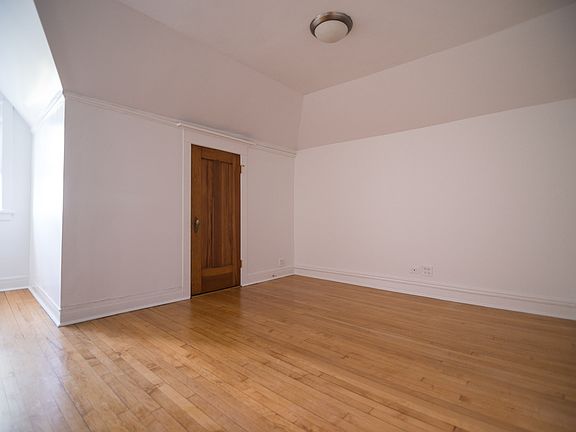 4th image of 2556 N Kimball Ave #1
