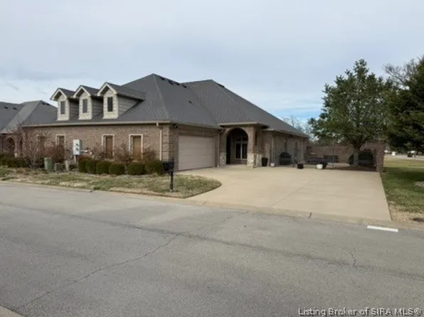 3707 Riverwalk Court, Jeffersonville, IN 47130