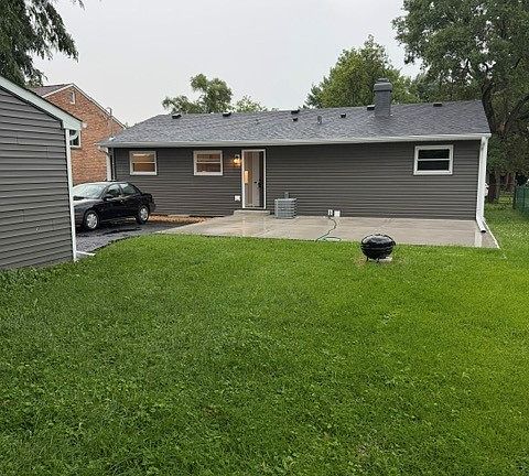 4th image of 75 Cambridge Ln