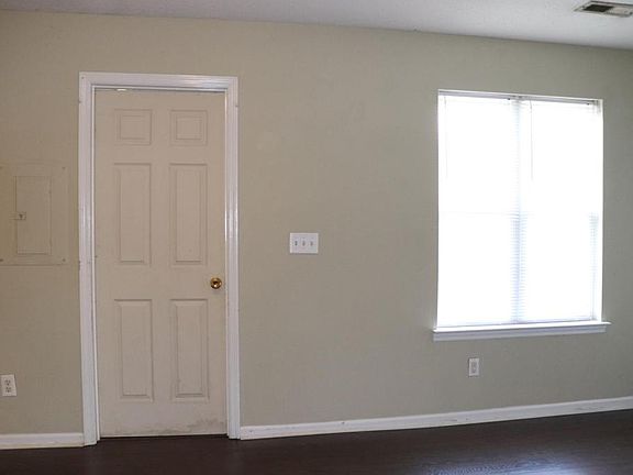 5th image of 3151 Willow Springs Dr NE #3153