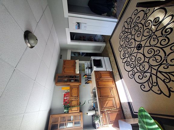 3rd image of 337 E Sandusky St