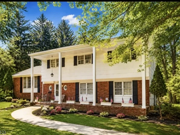 5 Brookwood Dr, West Caldwell Twp., NJ 07006
