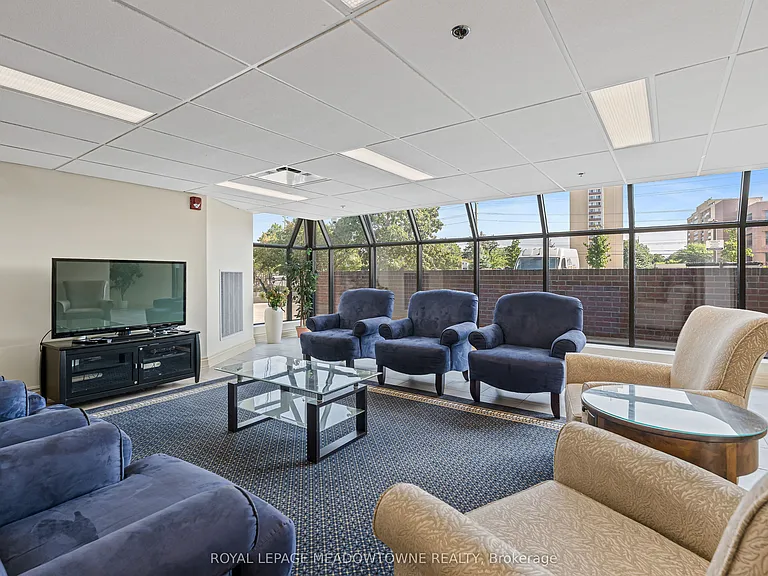 1230 Marlborough Ct #506 — Photo 30