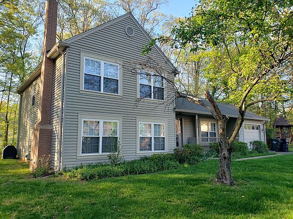 4th image of 9618 Chapel Hill Dr