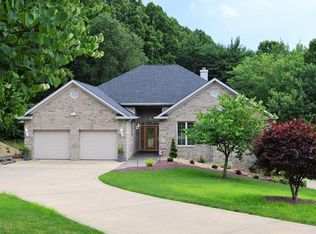 26 Glenmeade Rd, Greensburg, PA 15601