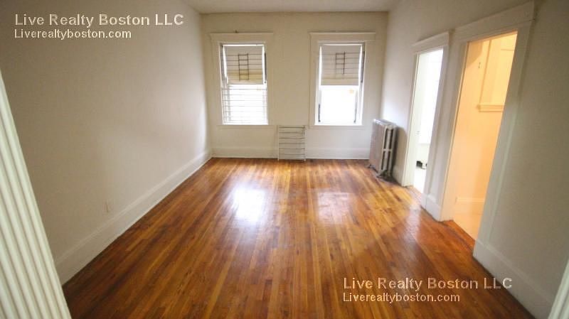 2nd image of 1334 Commonwealth Ave APT 10R