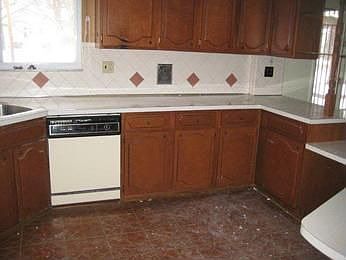 3rd image of 821 Magnolia Ave