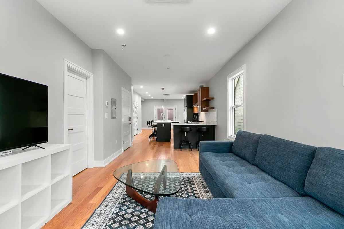 3 bed, $5,680 — Photo 4