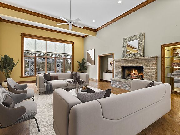 2nd image of 7515 Forest Oak Dr