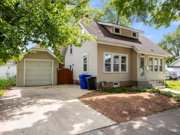 1008 N Bennett St, Appleton, WI 54914