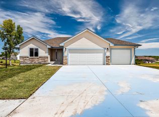 5216 NW Beaumont St, Topeka, KS 66618