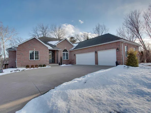 5012 Starboard Dr, Quincy, IL 62305