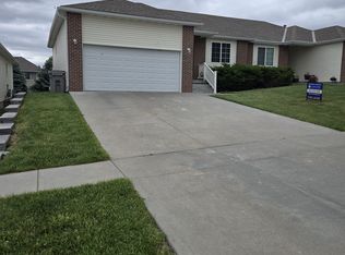 6920 S 88th St, Lincoln, NE 68526
