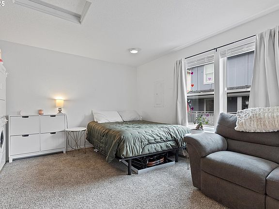 5th image of 132 SE 119th Ave #5