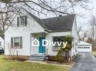 5199 Henry St, Maple Heights, OH 44137