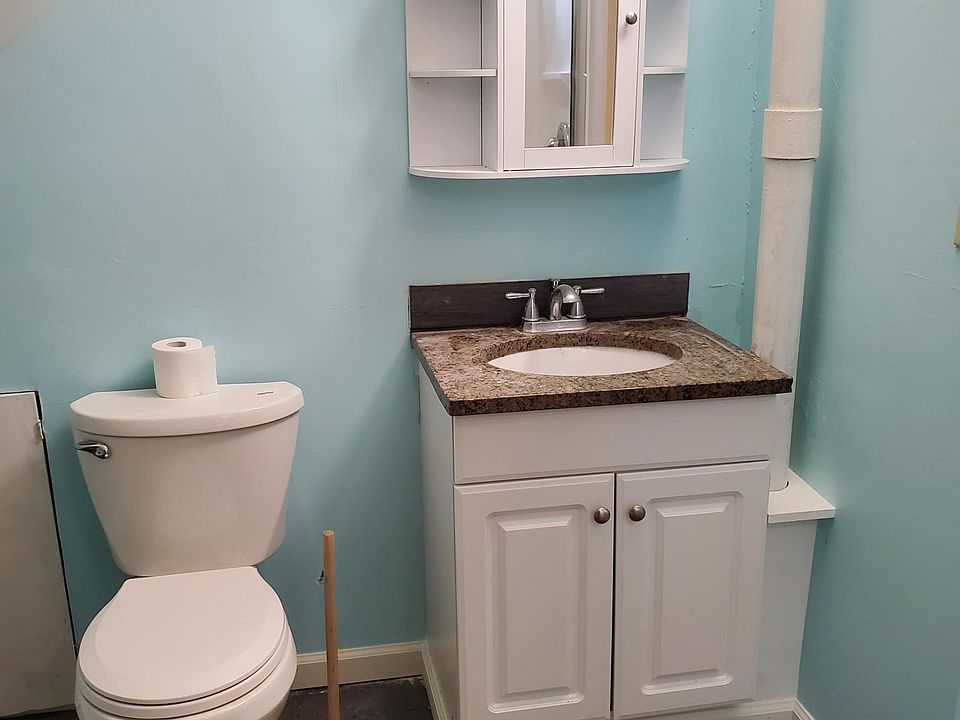 1st image of 216 N 4th Ave #3