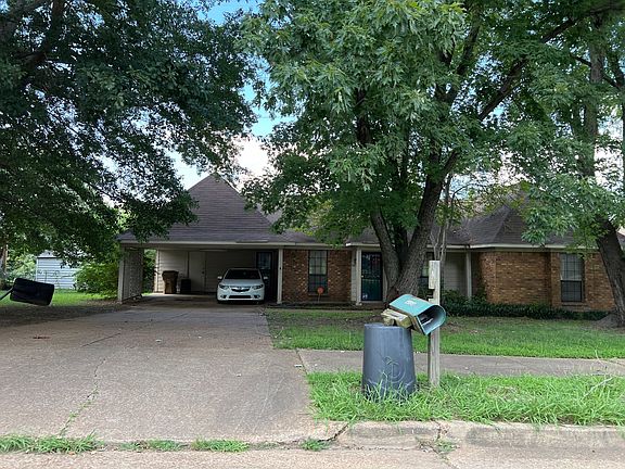 3rd image of 4858 Walden Glen Dr