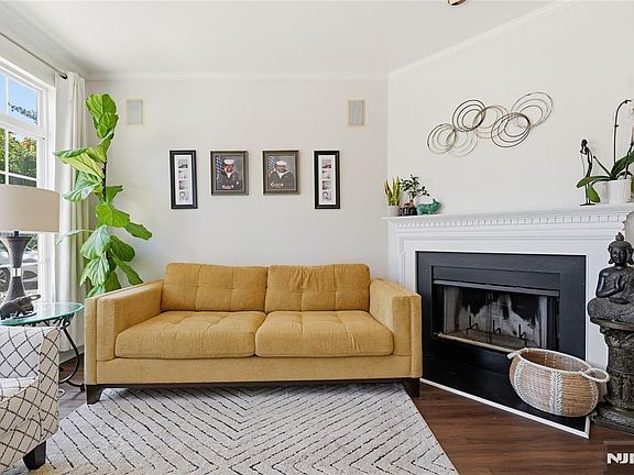 5th image of 7 Derby Street #D