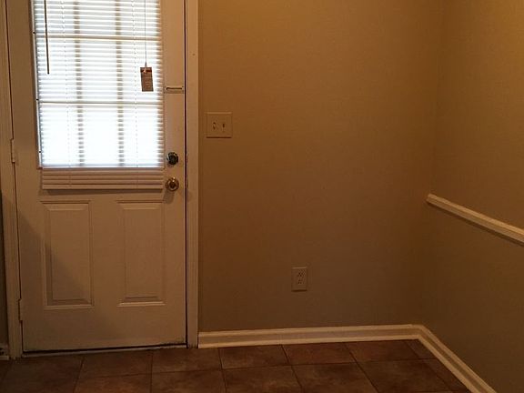 5th image of 307 Park Cir #A