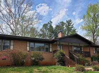 6 New Perry Rd, Greenville, SC 29617