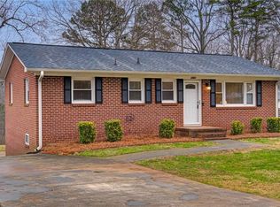 1523 Runabout Rd, Pfafftown, NC 27040